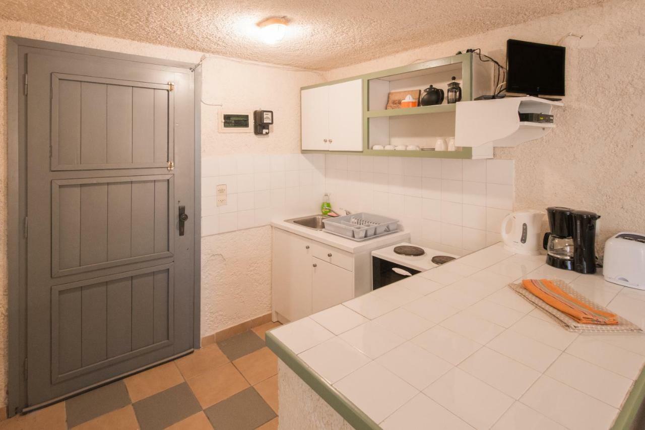 Lefkes Apartments 2 Ахарави Екстериор снимка